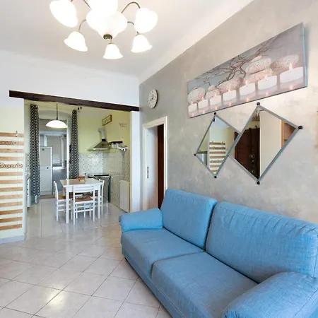 La Finestra Sul Mare Apartment *
