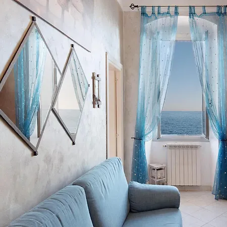 Apartment La Finestra Sul Mare Genoa